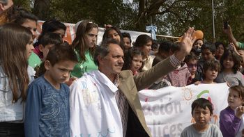 scioli encabezo los festejos por el mes del nino en hurlingham scioli encabezo los festejos por el mes del nino en hurlingham