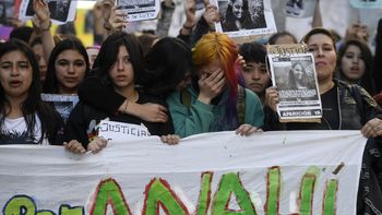 La marcha fue convocada por amigos y compañeros de Anahí La marcha fue convocada por amigos y compañeros de Anahí