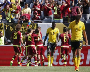 Venezuela le ganó a Jamaica en el debut del Grupo C