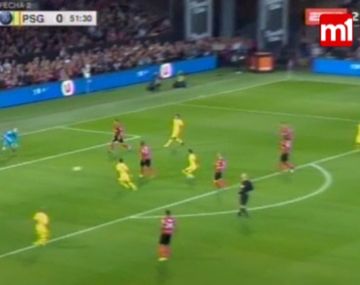 VIDEO: El increíble gol en contra en el debut de Neymar