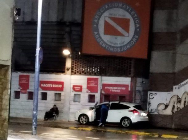 La táctica de un hincha de Argentinos para asegurar su entrada para la semifinal