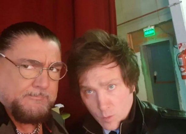 ¿Arrepentido? Famoso peluquero que militó a Javier Milei, furioso por la factura de luz