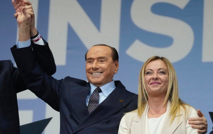 Video: la despedida de Meloni a Berlusconi en las redes