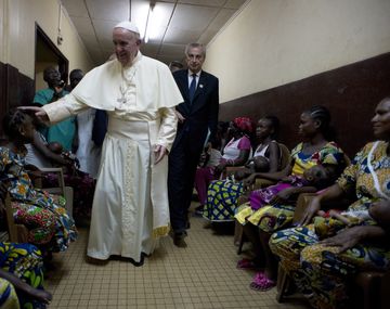El Papa visitó un hospital en Centroafricana
