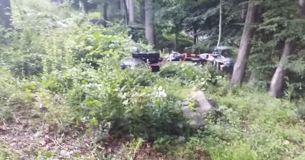 Una pistola voladora: mirá el polémico drone que construyó un adolescente