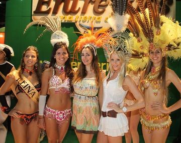 Ahora la sueca Larsson se pone las plumas