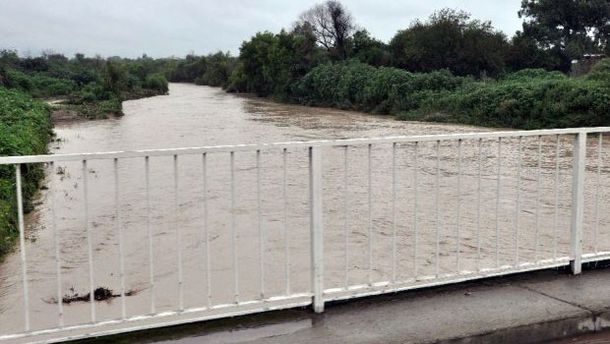 Una mujer fue violada por diez hombres y perdió su embarazo