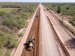 El gobierno uruguayo proyecta invertir más de 4.500 millones de dólares en infraestructura en 2023 y 2024. El gobierno uruguayo proyecta invertir más de 4.500 millones de dólares en infraestructura en 2023 y 2024.