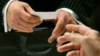 inseguridad a la salida de los shoppings: ahora roban con una extrana droga inseguridad a la salida de los shoppings: ahora roban con una extrana droga