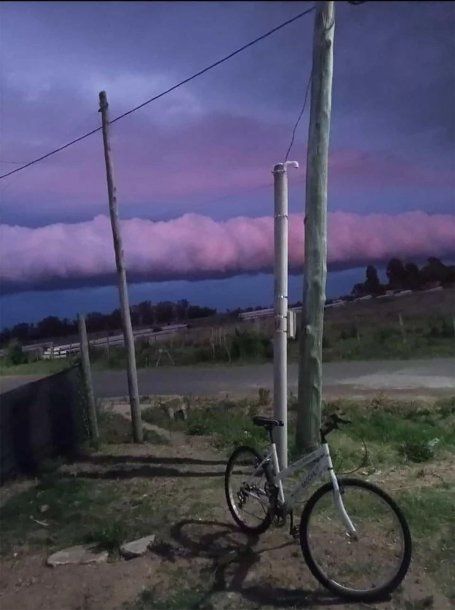 Nube Rodillo, el extraño fenómeno que sorprendió a Uruguay