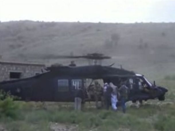 Se difunde el video de la entrega del último soldado cautivo en Afganistán