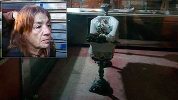 una mujer vela a su madre en una fabrica de pastas: fue su ultima voluntad una mujer vela a su madre en una fabrica de pastas: fue su ultima voluntad