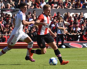 Newell´s y Estudiantes empataron y jugaron para que Boca se aleje aún más