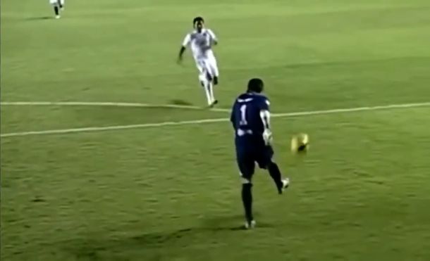 Orión volvió a hacer jueguitos y terminó con la nariz rota