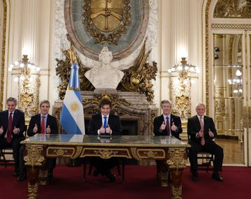 ¿Lo vio alguien? Qué pasó con el rating de la cadena nacional de Milei