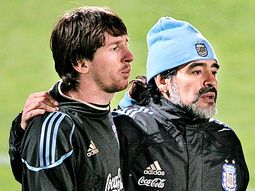 maradona suena con volver a dirigir algun dia a messi maradona suena con volver a dirigir algun dia a messi