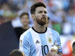Desde Barcelona, Lionel Messi publicó una foto viendo a la Selección en su cuenta de Instagram Desde Barcelona, Lionel Messi publicó una foto viendo a la Selección en su cuenta de Instagram
