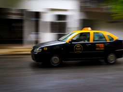 Taxi JH 4940