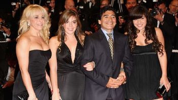 la reaccion de dalma, gianinna y claudia, despues del encuentro de maradona y diego jr. la reaccion de dalma, gianinna y claudia, despues del encuentro de maradona y diego jr.