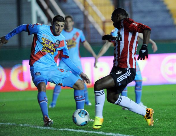 Sin Verón, Estudiantes enfrenta a Arsenal en el inicio del Torneo Final