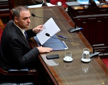 Manuel Adorni descartó su renuncia: Estoy acá dando la cara