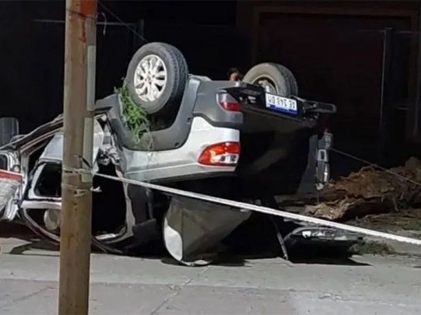 Cipolletti: murieron tres adolescentes luego de embestir un poste