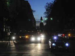 un enorme apagon provoco un caos de transito en la ciudad un enorme apagon provoco un caos de transito en la ciudad