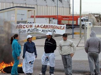 La Campagnola: trabajó el sábado a la mañana y por la tarde se enteró que la fábrica cerró