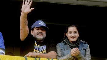 Diego Maradona estalló otra vez contra Claudia Villafañe Diego Maradona estalló otra vez contra Claudia Villafañe