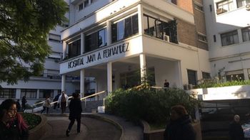 medicos denuncian una brutal agresion en el hospital fernandez medicos denuncian una brutal agresion en el hospital fernandez