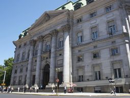 pese al desacato, el pais pagara los intereses de deuda pese al desacato, el pais pagara los intereses de deuda