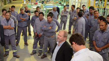 suspendieron a 125 trabajadores de la fabrica longvie de catamarca suspendieron a 125 trabajadores de la fabrica longvie de catamarca