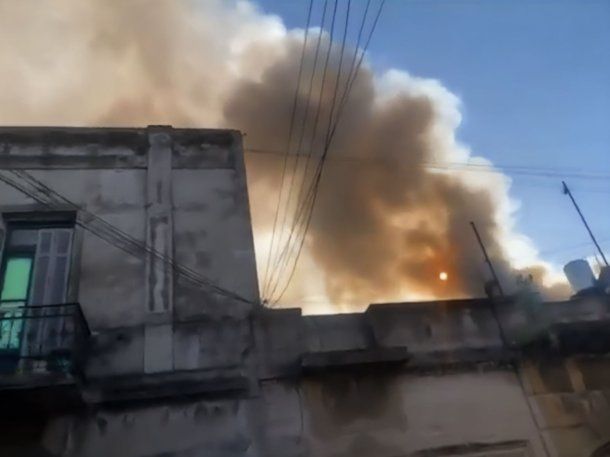 Incendio en un conventillo en La Boca: hay 4 asistidos