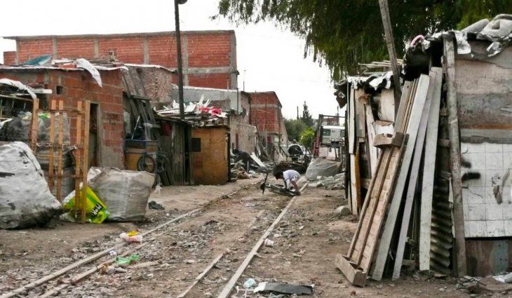 Pobreza en Argentina: alcanzó el 36,5% en el primer semestre