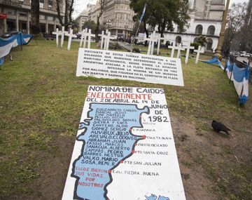 Soldados continentales vuelven a la Plaza de Mayo