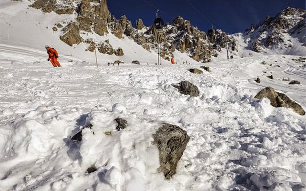Al menos seis muertos por una avalancha en los Alpes franceses