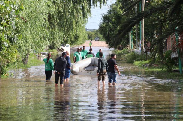 Impactantes imágenes de la crecida del Río de la Plata en Quilmes, Tigre y San Fernando