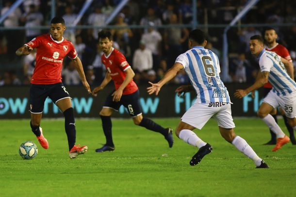 Independiente le ganó a Atlético Tucumán y dio el primer paso para salir de la crisis