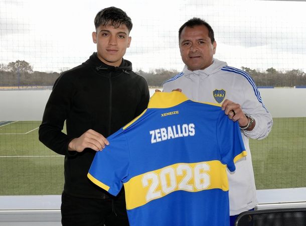 Exequiel Zeballos extendió su contrato con Boca. 