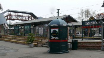 el tren de la costa estuvo casi tres dias parado despues del accidente fatal de ernestina pais el tren de la costa estuvo casi tres dias parado despues del accidente fatal de ernestina pais