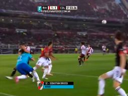 mira el polemico gol que le dio el empate a river ante colon: ¿hubo falta? mira el polemico gol que le dio el empate a river ante colon: ¿hubo falta?