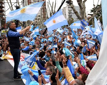 Macri dijo que a sus marchas no van por un choripán y disparó: Uno está con la familia o con el narcotráfico