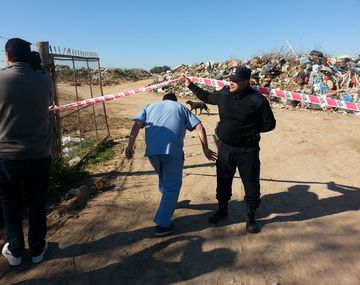 La mujer hallada en un basural tenía golpes y lesiones en el cuerpo
