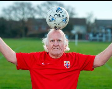 Dickie Borthwick quiere volver a jugar al fútbol