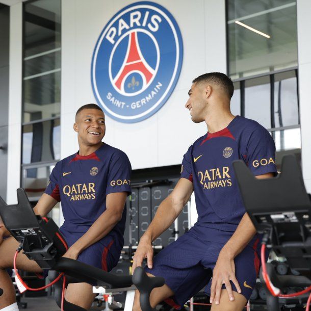 Mbappé volvió a entrenar en el PSG rodeado de rumores sobre su futuro