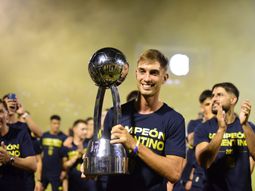 polemica con central: komar acuso a los equipos grandes de robar toda la vida polemica con central: komar acuso a los equipos grandes de robar toda la vida