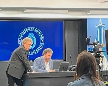 Por qué se demoró el mensaje de Luis Caputo