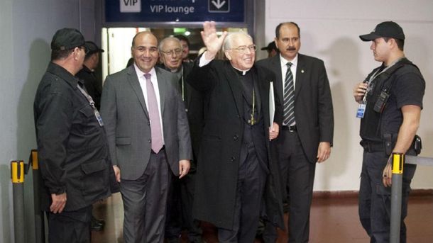 Polémica machista en la apertura del Congreso Eucarístico con el enviado del Papa