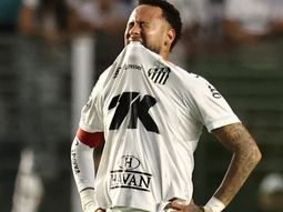 neymar, otra vez en el ojo de la tormenta en santos: el motivo por el que no jugara el clasico neymar, otra vez en el ojo de la tormenta en santos: el motivo por el que no jugara el clasico