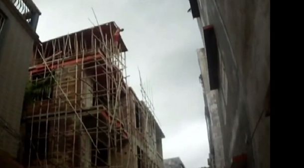 Más que un héroe: así se tiró un policía para salvar a un suicida